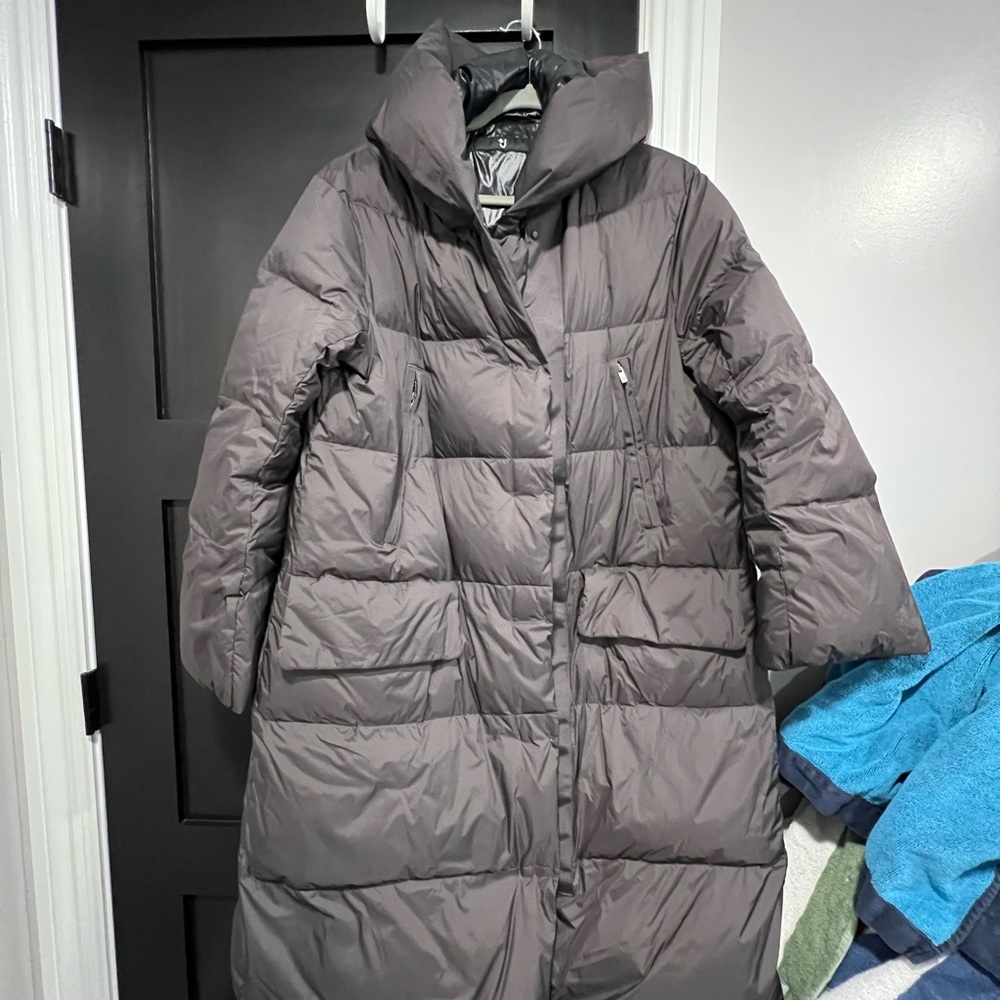 Uniqlo Brown Puffer Coat - Picture 2 of 4